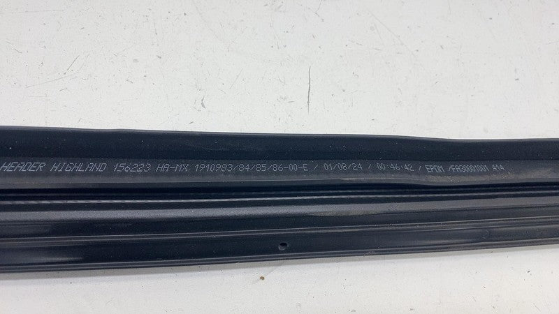 191098400E ⭕ 24-25 Model 3 Front Right Primary Body Weatherstrip Rubber Seal 1910984-00-E