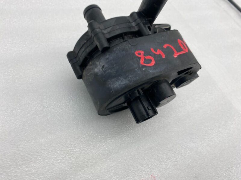 105723500G 2016-2020 Tesla Model S MS Electric Auxiliary Coolant Water Pump w/ Bracket Assy