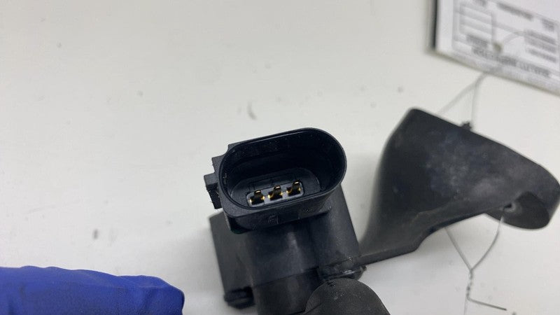 142097400B 2021-2024 Tesla Model S X Rear Driver Side Air Suspension Height Sensor Left OEM
