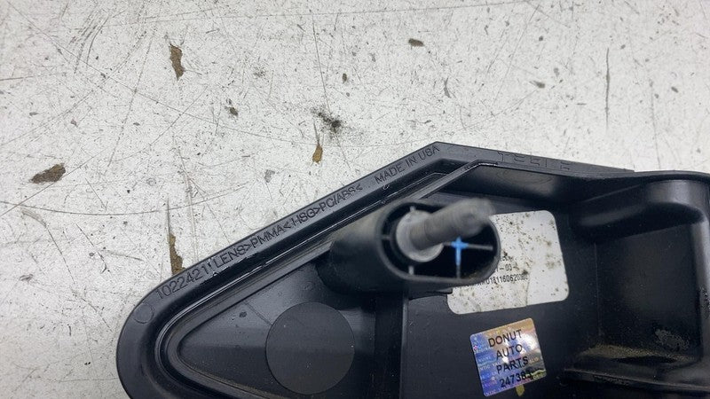 ⭕ 2012-2025 Tesla Model S Rear Right Taillight Tail Lamp Reflector 102