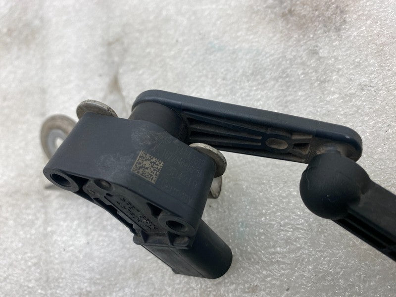 1027946 00B ⭕ 16-20 Model X Front Right Air Suspension Height Level Sensor RH 1027946-00-A