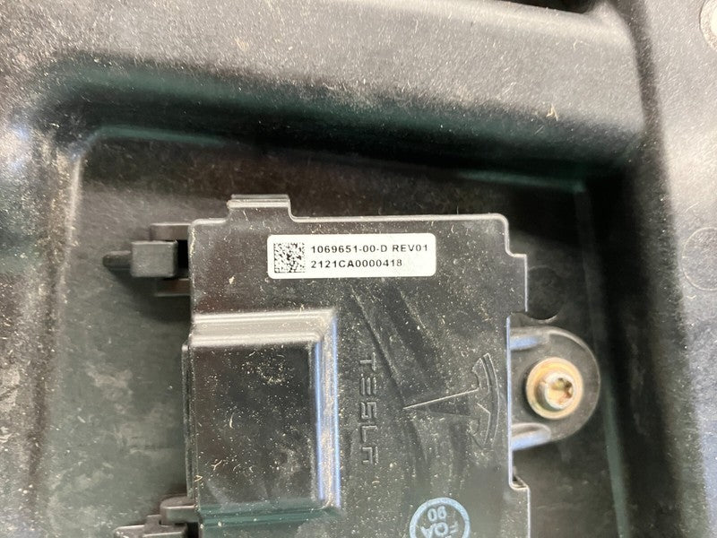 1069651-00-D ⭕ 2021-2024 Tesla Model S Front Right Closeout Panel w/ Door Controller & Sensor