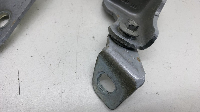 JX7BA22810 ⭕ 21-24 Ford Mustang Mach-E Front Right Upper & Lower Door Hinge OEM JX7B-A22810