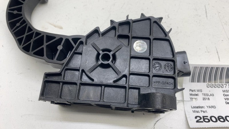 1011298 ⭕2017-2023 Tesla Model 3 Front Accelerator Gas Pedal Throttle Sensor Pad 1011298