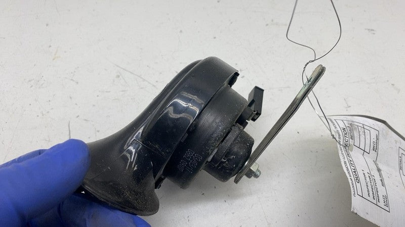 E1 0020046 ⭕2012-2020 Tesla Model S MS Seger Low Pitch Tone Horn 12V 410 Hertz with Bracket