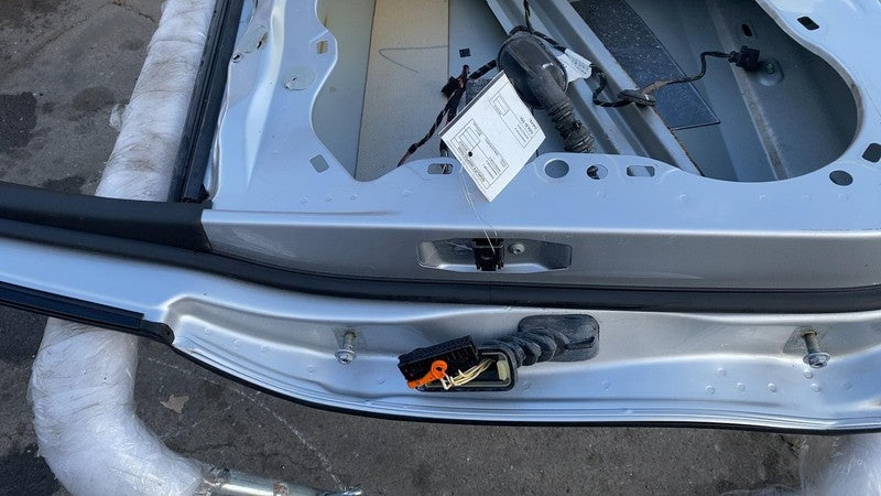 2011-2018 Porsche Cayenne Rear Passenger Side Door Shell Panel Right Silver LX7W