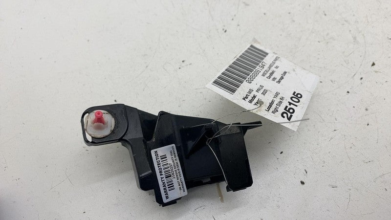 5256247030 ⭕ 2023-2025 Toyota Prius Rear Right Taillight Lamp Retainer Bracket 52562-47030