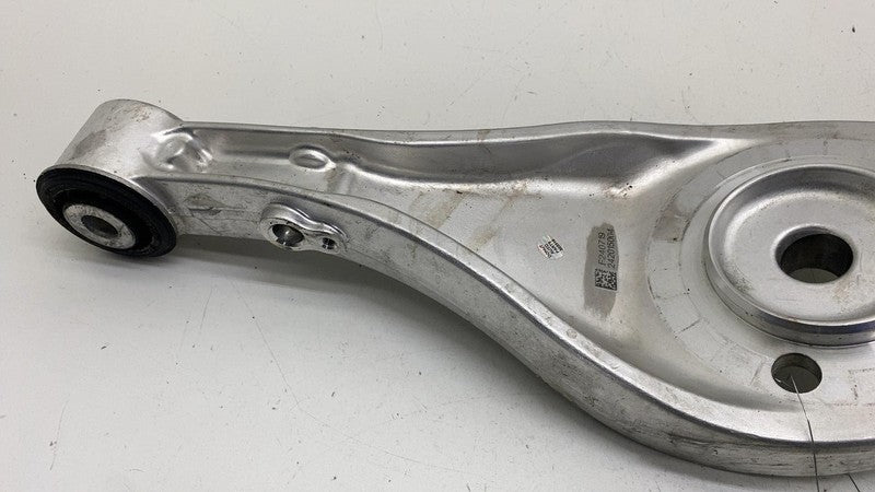 PT01147637A ⭕ 2025 Rivian R1S Front Right Suspension Lower Control Arm AWD OEM PT01147637-A