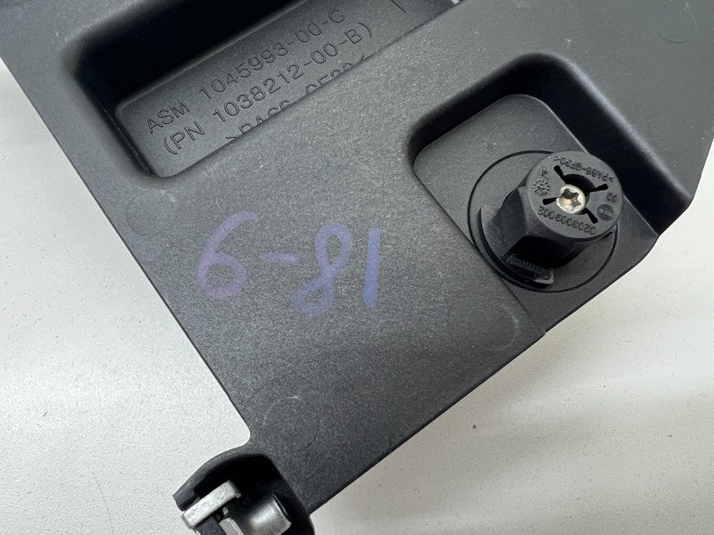 1045993-00-C ⭕ 2012-2015 Tesla Model S MS Autopilot Radar Bracket 1045993-00-C / 1038212-00-B