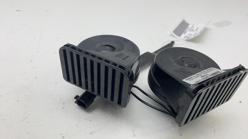 ⭕ 24-25 Chevrolet Silverado 1500 PAIR Hight & Low Pitch Sound Signal H