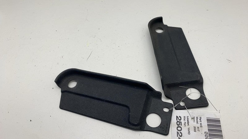 PT00039438 ⭕ 2022-2024 Rivian R1T Rear Left & Right D-Pillar Closeout Trim Panel PT00039438