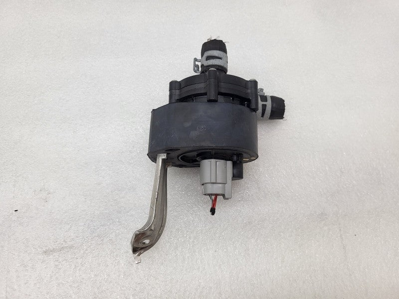 1037328 00 G ⭕ 16-20 Tesla Model X Cooling System Auxiliary Coolant Water Pump 1037328-00-G