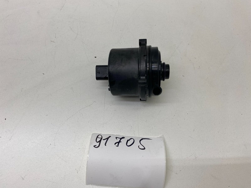 1088245 99 I 2017-2023 Tesla Model 3 M3 Radiator Reservoir Auxiliary Coolant Water Pump Motor