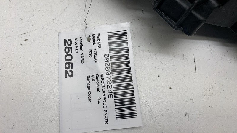 ⭕ 16-20 Tesla Model X Left Headlamp Support Headlight Mount Bracket 10