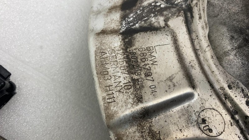 6861797 04 2017-2023 BMW 530e Front Left Spindle Knuckle Wheel Hub w/ ABS & Dust Shield RWD