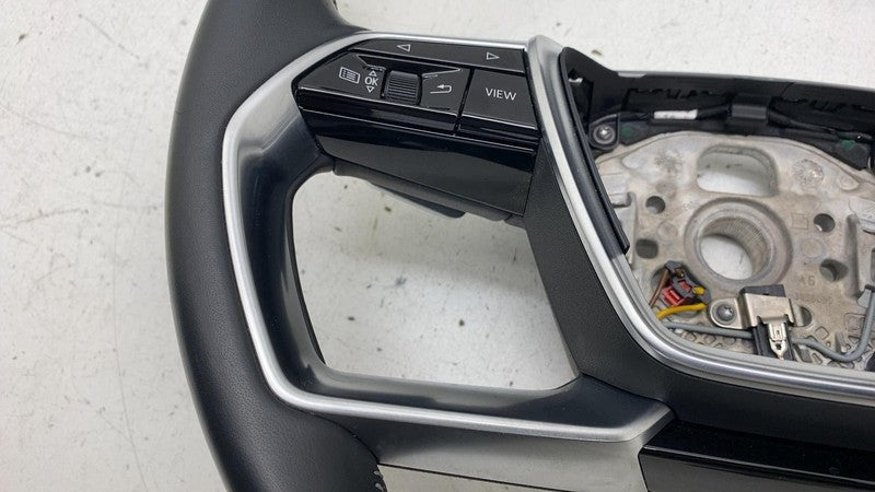 ⭕ 2021-2023 Audi E-Tron Steering Wheel with Switches and Bezel Cover 4