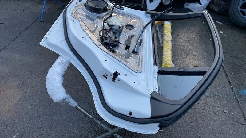 ⭕ 14-16 Mercedes-Benz E350 E-Class Rear Passenger Right Door Assembly White 149