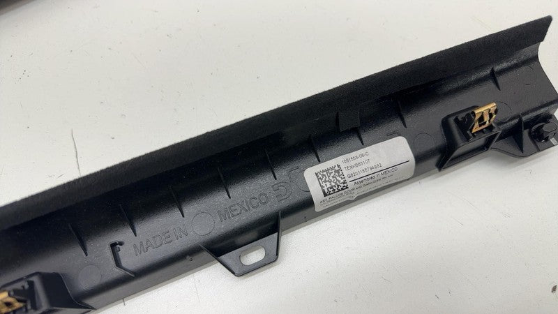 105154706C ⭕16-23 Model X Rear Left & Right Falcon Door Gap Hider 1051547-06-C/1051556-06-C