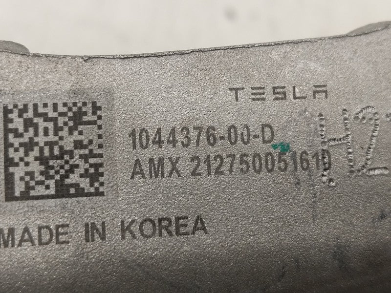 ⭕ 17-23 Model 3 Y Front Passenger Upper Strut Mount Bracket Right 1044