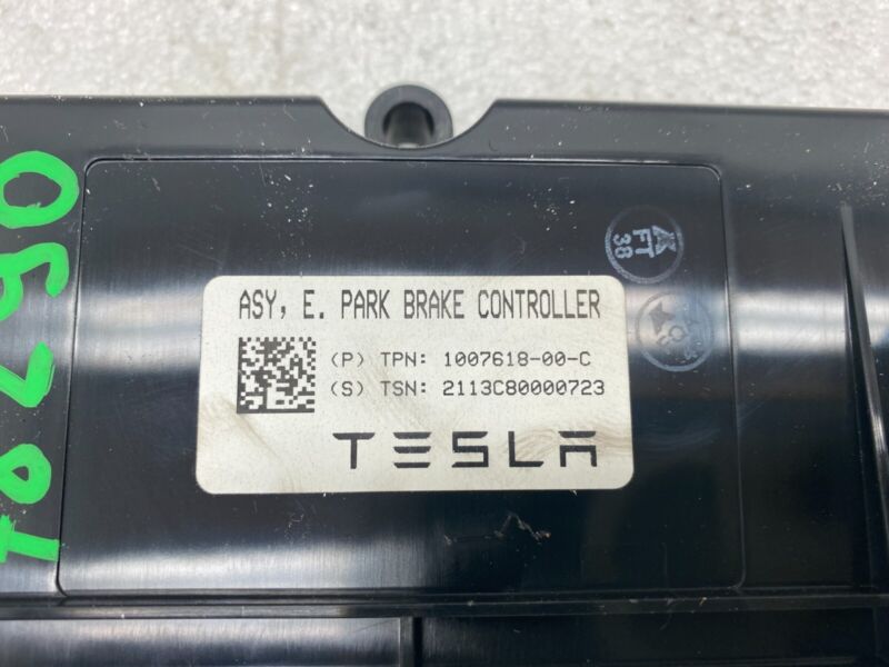1007618 00 C 2012-2020 Tesla Model S X Parking Brake & Trunk Liftgate Control Module Assembly