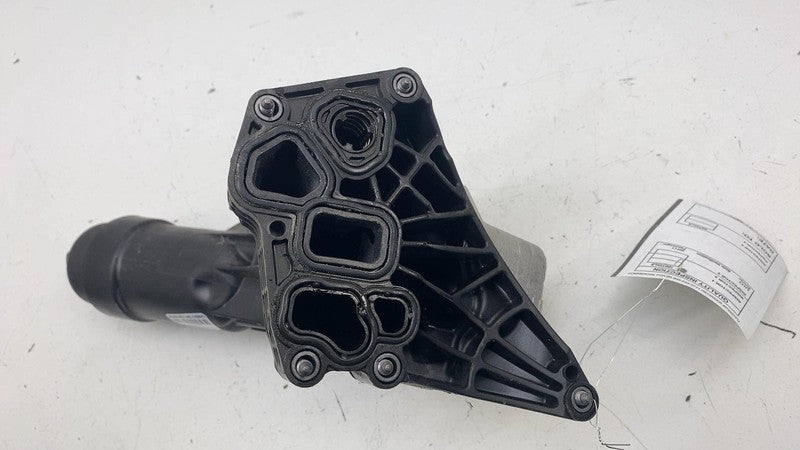 72435982 ⭕2018 2019 2020 2021 2022 2023 BMW 530e Turbo Engine Oil Filter Housing 72435982