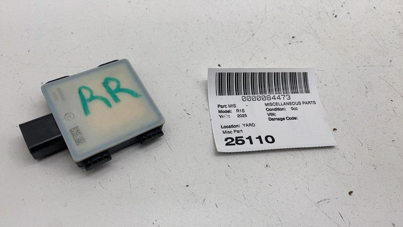 PT00463990E ⭕ 2024-2025 Rivian R1S Rear Blind Spot Radar Sensor Module Unit OEM PT00463990-E