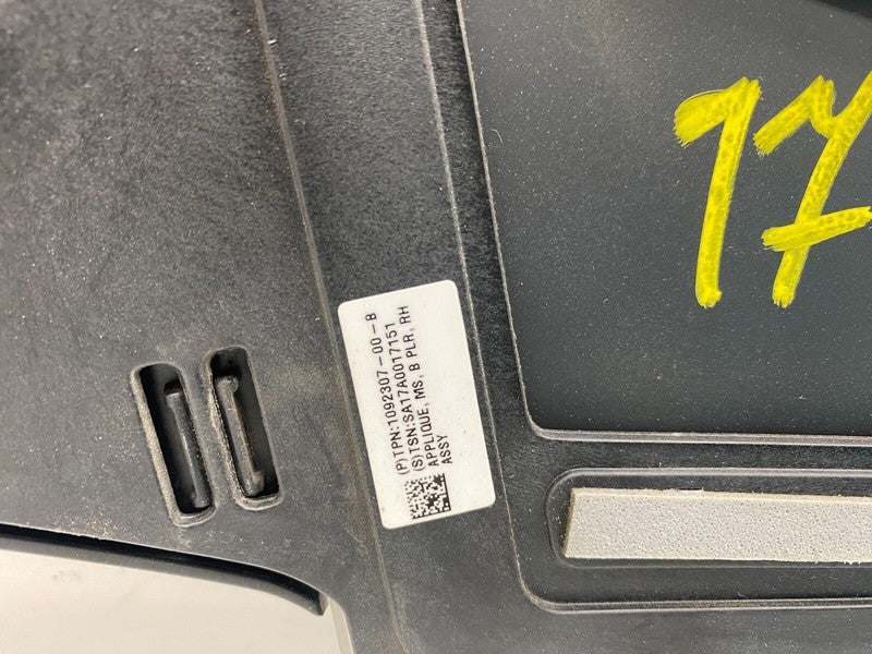 1069104 00 B ⭕ 16-20 Model S Passenger B-Pillar Glass Applique w/ Camera Right 1092307-00-B