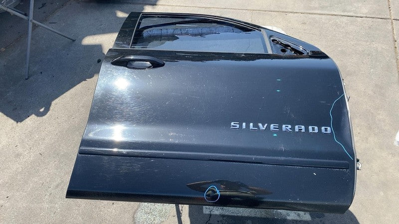 ⭕ 2014-2019 Chevrolet Silverado 1500 Front Right Door Shell Panel RH Black U8555