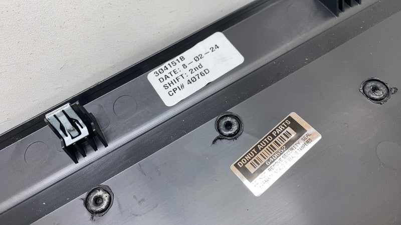 ⭕ 2025 Rivian R1S Rear Trunk Lower Gate Trim Panel Assembly PT00003525