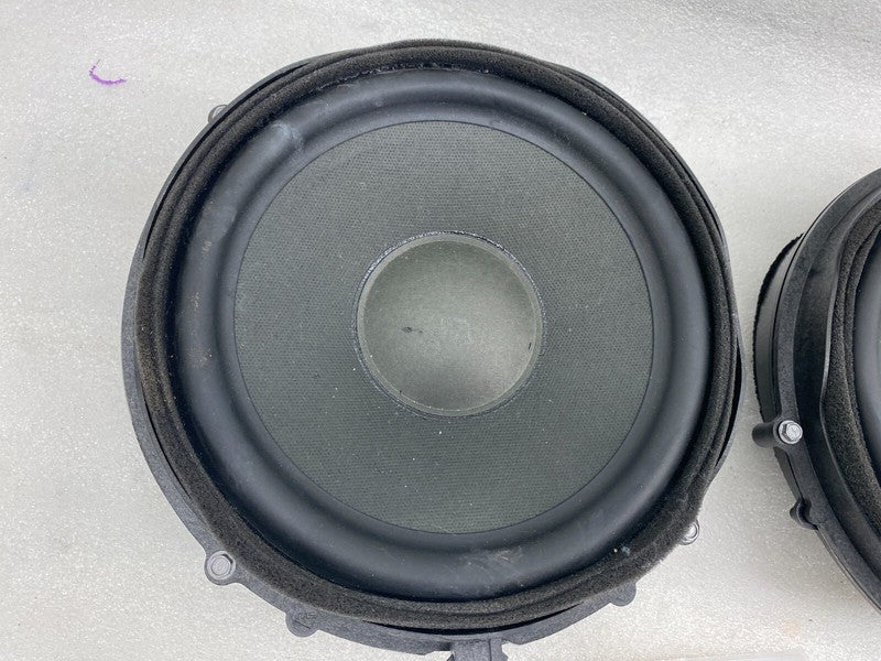 100483304A ⭕ 12-20 Model S X Front Left / Right Door Audio Speaker Mid Woofer 1004833-04-A