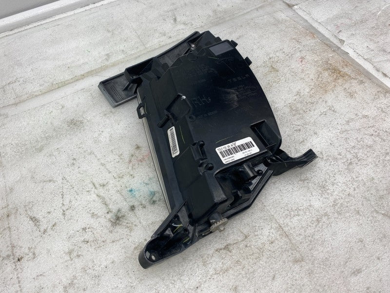 600591400D ⭕ 12-20 Model S Front Passenger Side Fog Light Cornering Lamp Right 6005914-00-D