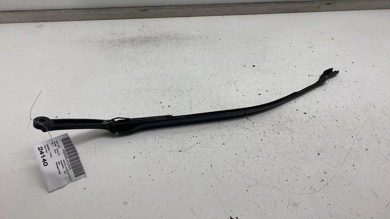 ⭕ 2017-2020 Maserati Levante Front Windshield Wiper Arm Right 67003233