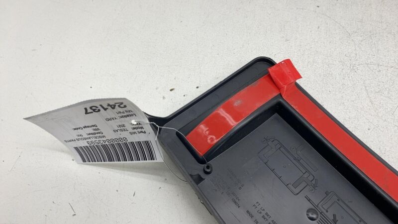 109682900G 2017-2023 Tesla Model 3 M3 Front License Plate Molding Bracket Holder Assembly