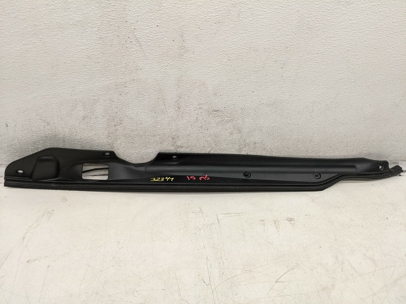 6007576-00 ⭕2012-2022 Model S Rear Left Tailgate Trunk Pinch Sensor Trim Molding 6007576-00