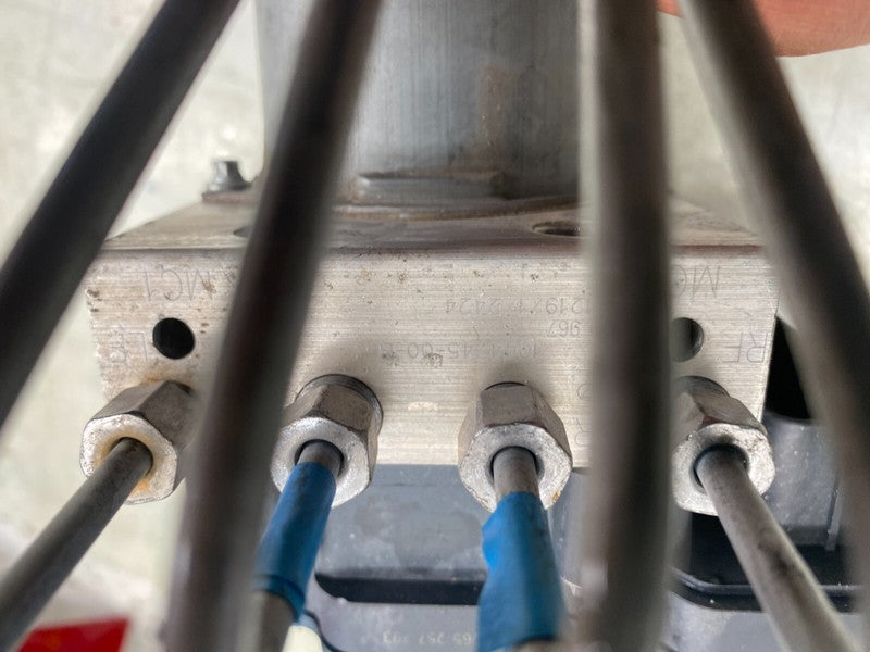 1044745 00 B ⭕ 17-23 Tesla Model 3 Y Anti-Lock Brake System ABS Pump Module Unit 1044745-00-B