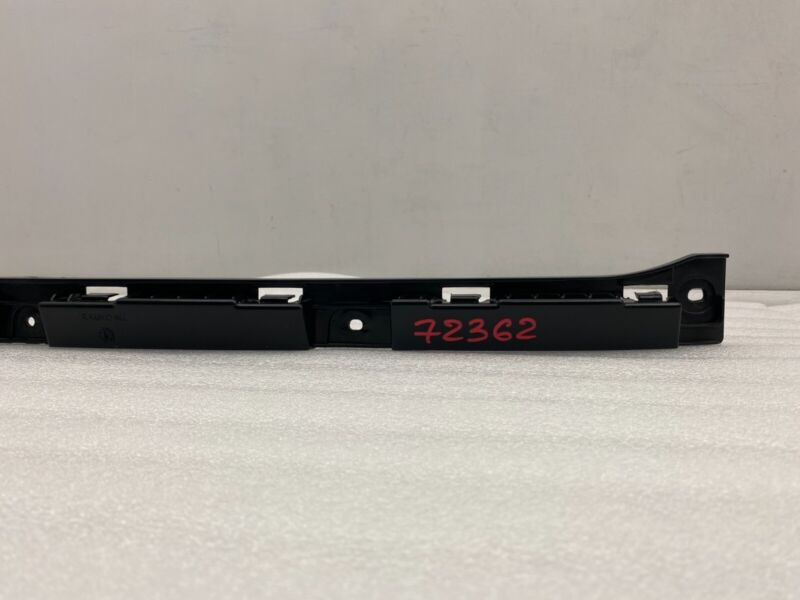 600772400E 2012-2023 Tesla Model S Rear Body Attachment Bumper Center Support Bracket Facia