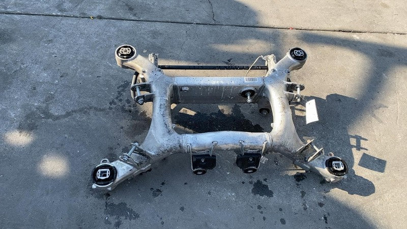 6861459-01 ⭕ 2018-2022 BMW 530e xDrive G30 Rear Suspension Subframe w/ Stabilizer Sway Bar