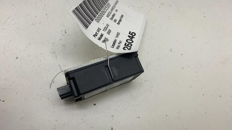 1034601-00-D ⭕12-20 Tesla Model S X Tire Pressure Monitor System Module Receiver 1034601-00-D