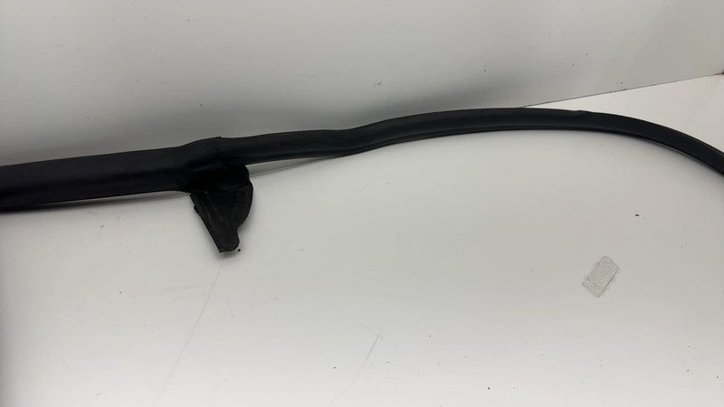 ⭕17-23 Tesla Model 3 Rear Right Door Body Weatherstrip Rubber Seal 109