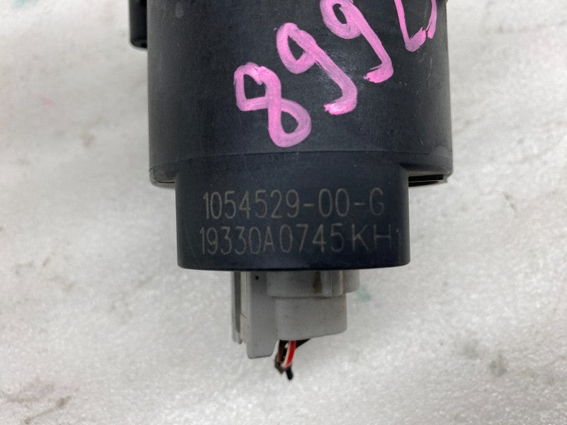 105452900G 2016-2020 Tesla Model X MX Additional Auxiliary Water Pump Assembly 1054529-00-G