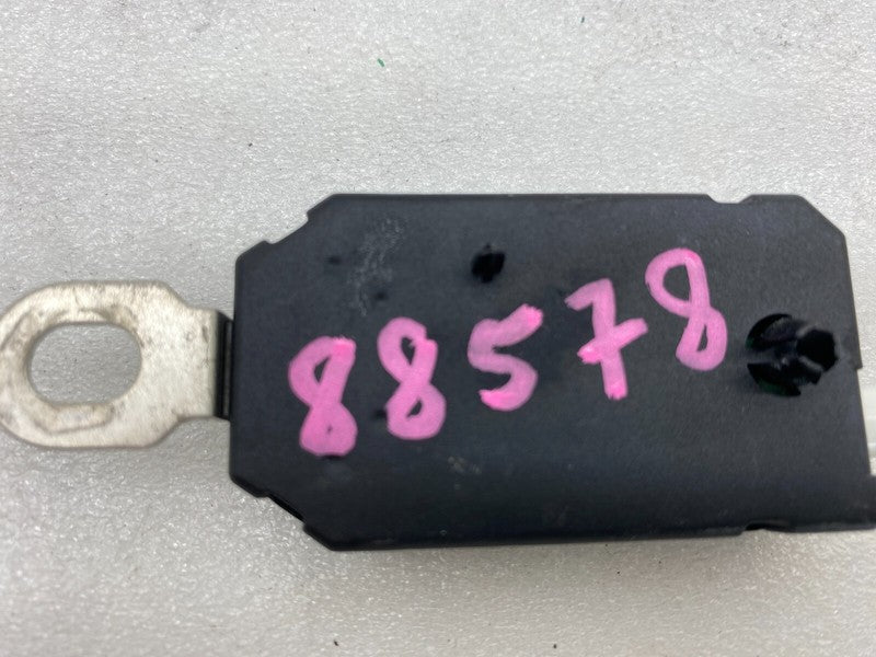 107973500A ⭕ 17-23 Tesla Model 3 Y Infotainment Antenna Amplifier AMP Radio FM 1079735-00-A