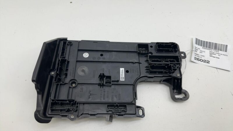 149785000D 17-23 Model 3 Left Low Voltage Controller Electronic Control Module 1567359-00-B