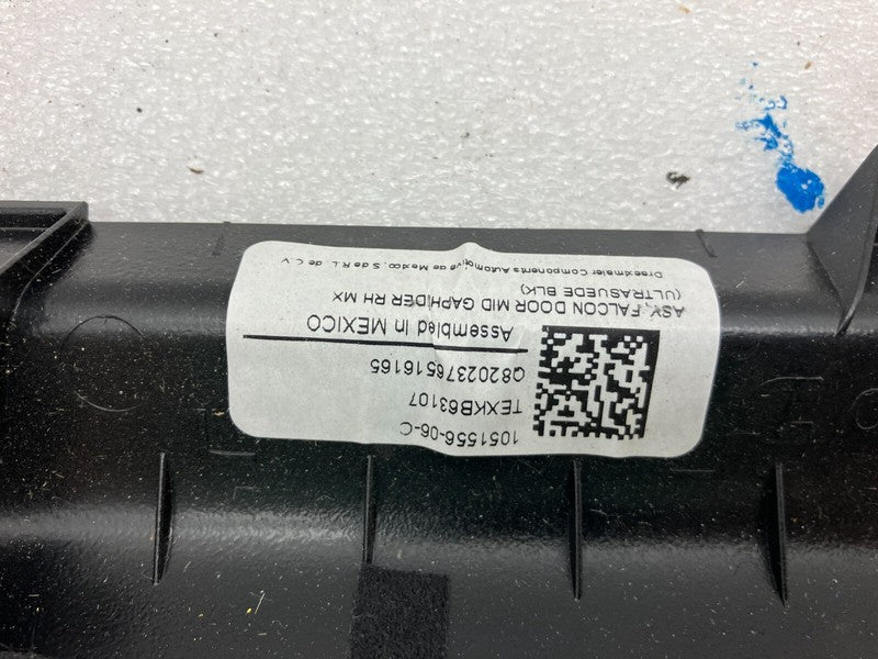 105155606C ⭕ 16-20 Model X MX Rear Left & Right Falcon Door Trim Mid Gap Hider 1051556-06-C