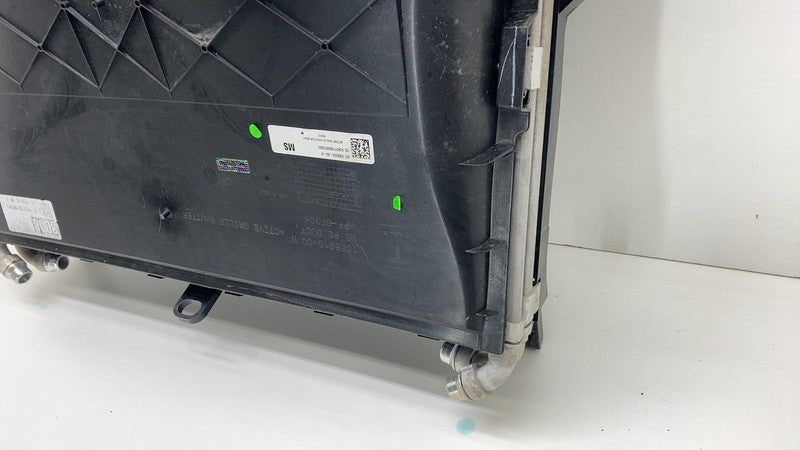 158820900B 2021-2024 Tesla Model S Cooling Radiator & Air Duct Intake Grille Deflector Assy