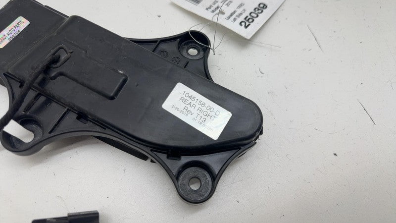 104515800D ⭕ 2016-2020 Tesla Model X Rear Exterior Outer Door Handle Right RH 1045158-00-D