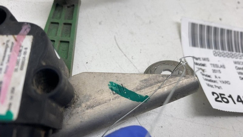 ⭕ 2012-2015 Tesla Model S Front Left Air Ride Height Level Sensor 6006