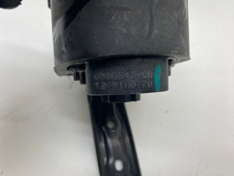 2012-2015 Tesla Model S MS Auxiliary Water Coolant Battery Cooling Pump Assembly