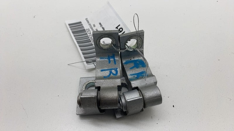 8K0831402A 2011-2018 Porsche Cayenne S Front Passenger Side Upper & Lower Door Hinge Right