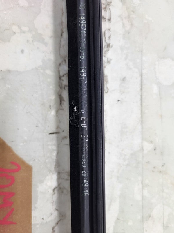 149571300B ⭕ 20-24 Tesla Model Y Rear Side Door Outer Belt Window Seal Right 1495713-00-B
