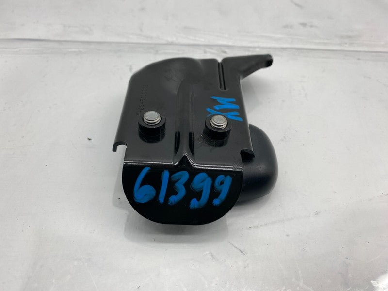 1060012 00 D ⭕16-20 Tesla Model X Rear Left Trim Trunk Liftgate Tie Down Bracket 1060012-00-D